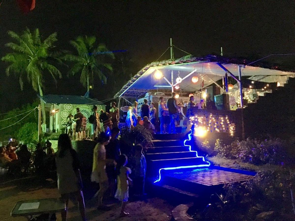 Woodstock Beach Camp Xuan Dam Bagian luar foto