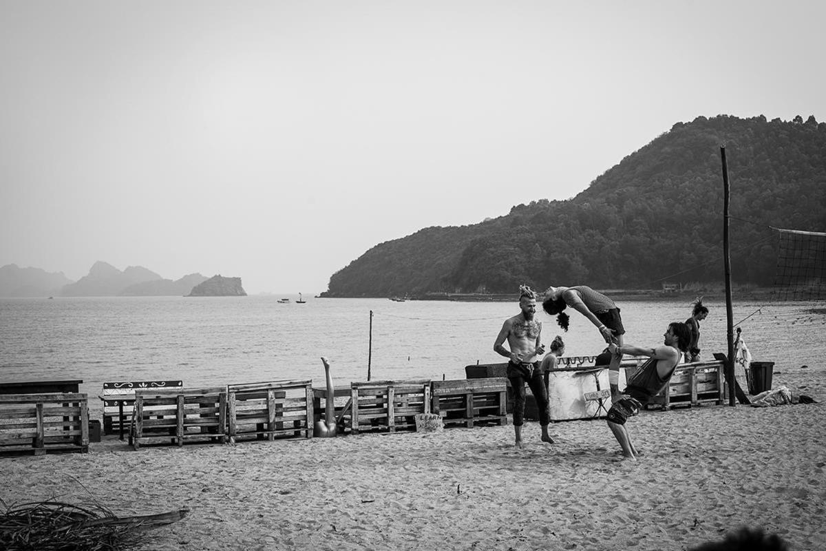 Woodstock Beach Camp Xuan Dam Bagian luar foto